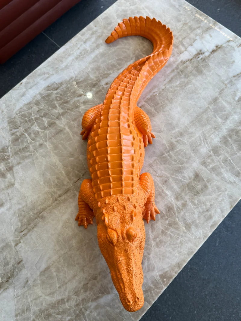 Crocodile sculpture résine - 67 cm