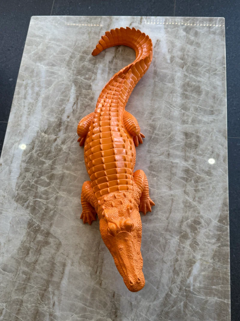 Crocodile sculpture résine - 67 cm