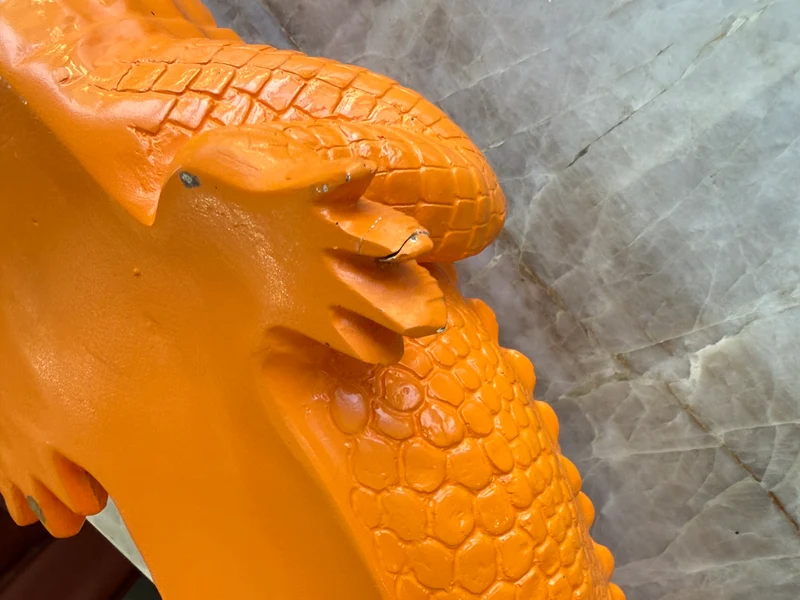 Crocodile sculpture résine - 67 cm