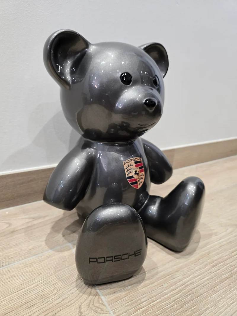 Teddy Bear Porsche – Édition Limitée 11/26 – 35 cm – Design Auto & Art Pop