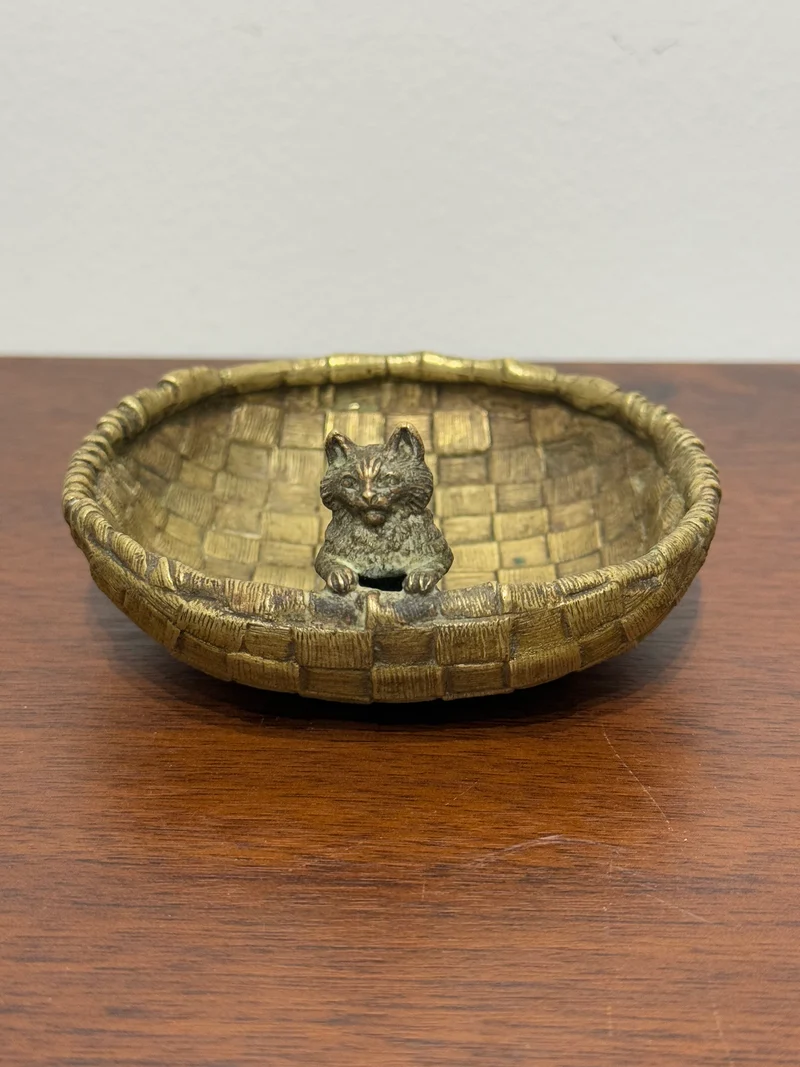 Vide-poche Bronze de Vienne tressé avec figurine de chat vintage