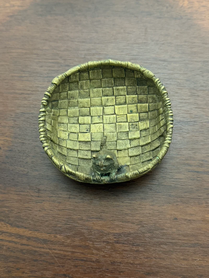 Vide-poche Bronze de Vienne tressé avec figurine de chat vintage