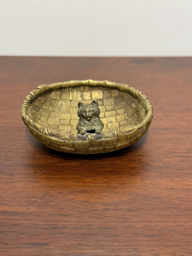 Vide-poche Bronze de Vienne tressé avec figurine de chat vintage