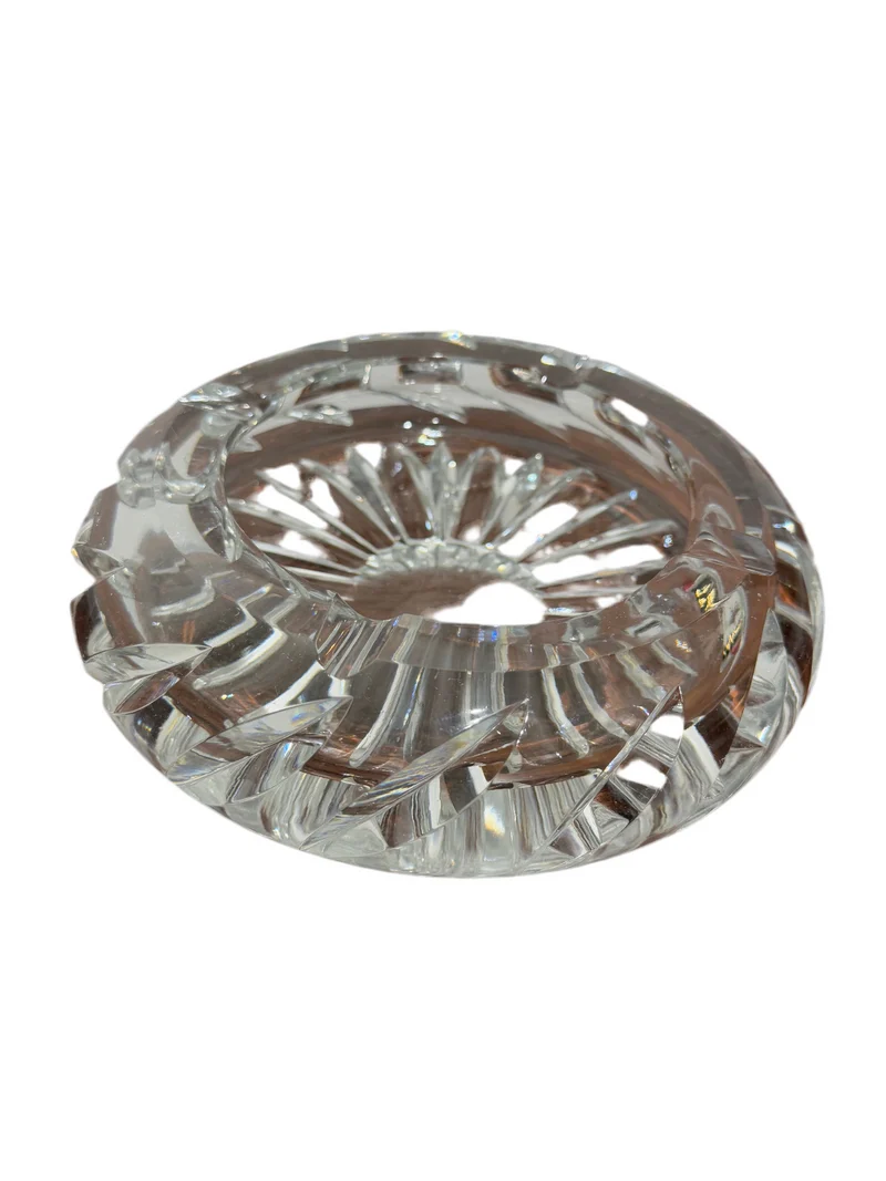 Cendrier en cristal taillé - Style classique