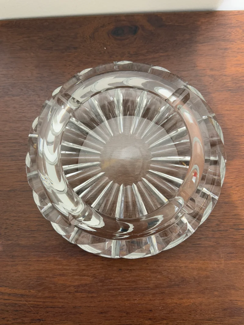 Cendrier en cristal taillé - Style classique