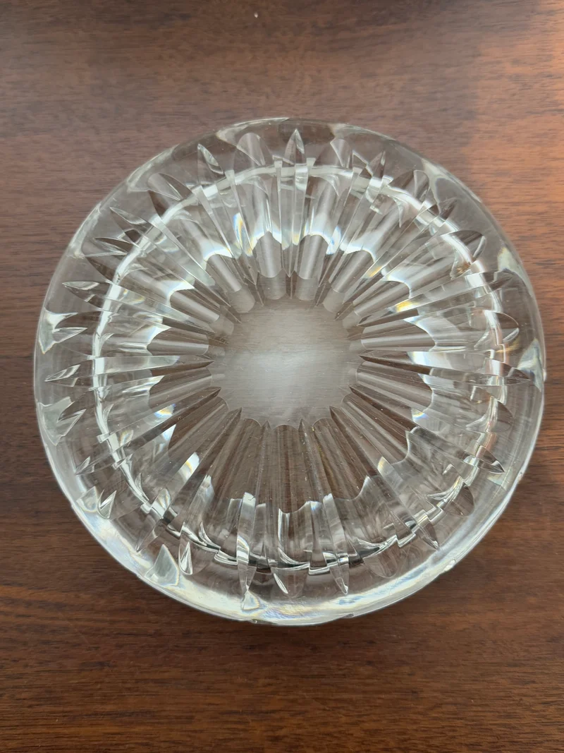 Cendrier en cristal taillé - Style classique