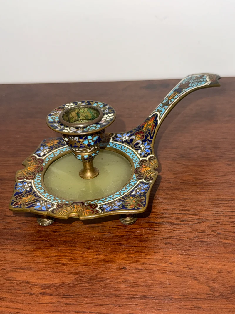 Bougeoir en bronze émaillé cloisonné sur socle en onyx