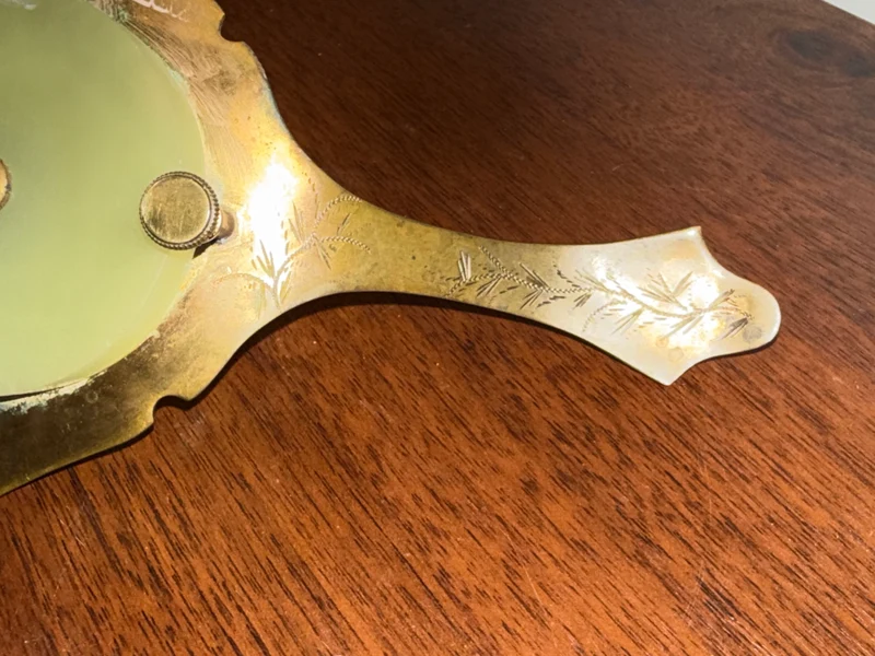 Bougeoir en bronze émaillé cloisonné sur socle en onyx