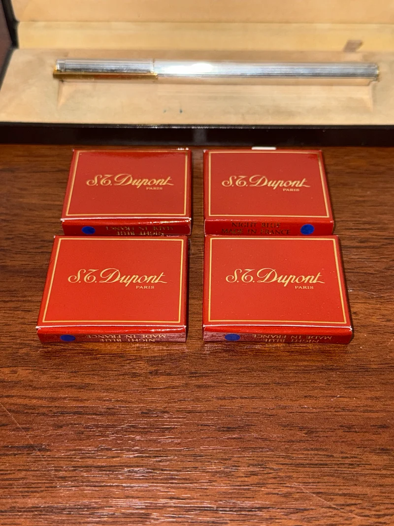Stylo-plume S.T. Dupont en argent massif et plume or 18 carats 750