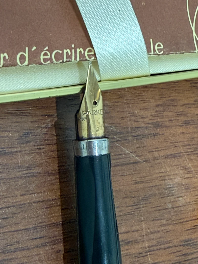 Stylo Plume Parker 75 Plaqué Or - Plume 18 carats 750 - Années 1970