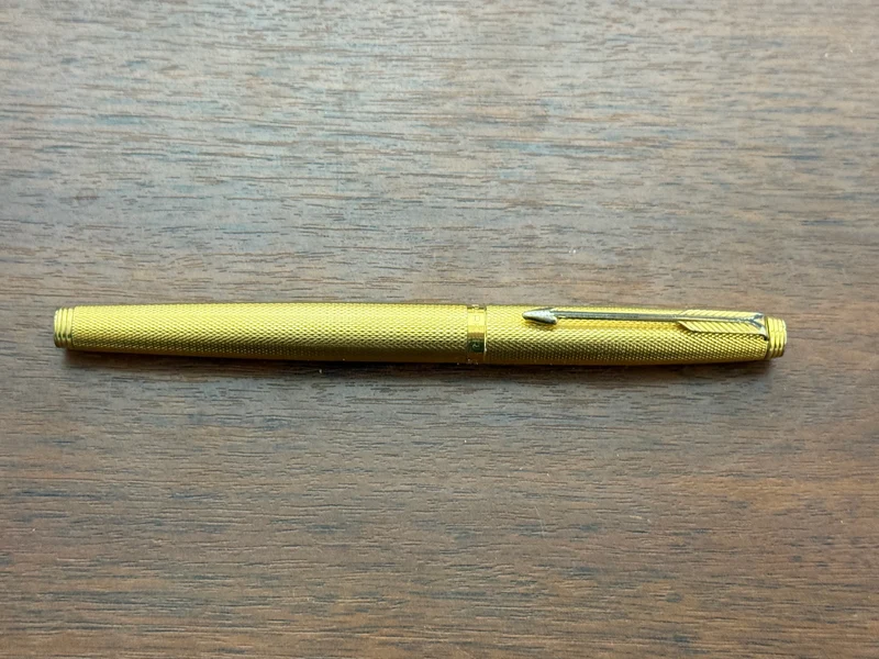 Stylo Plume Parker 75 Plaqué Or - Plume 18 carats 750 - Années 1970