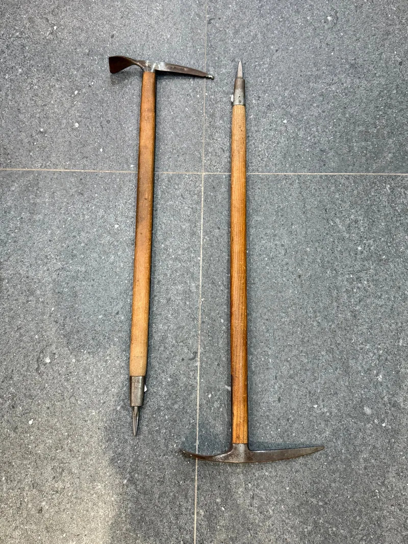 Lot de Deux Piolets Vintage – Chamonix, France