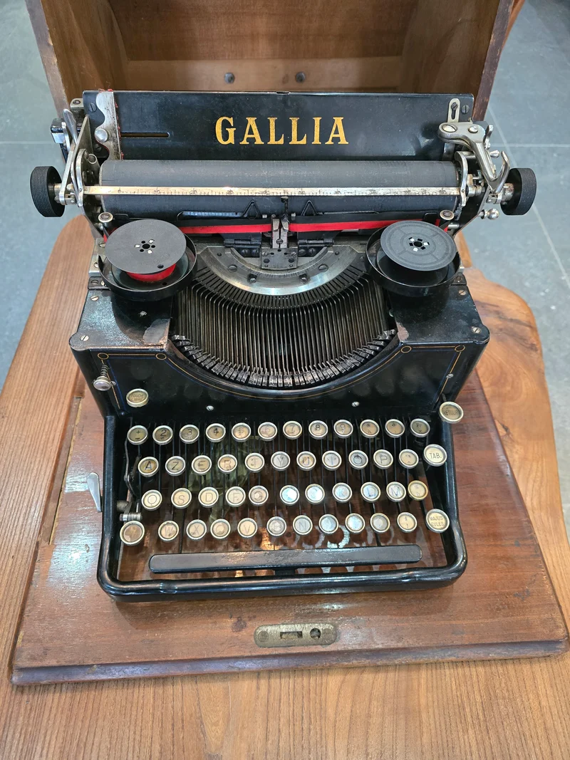 Machine à écrire Gallia, boîte d’origine