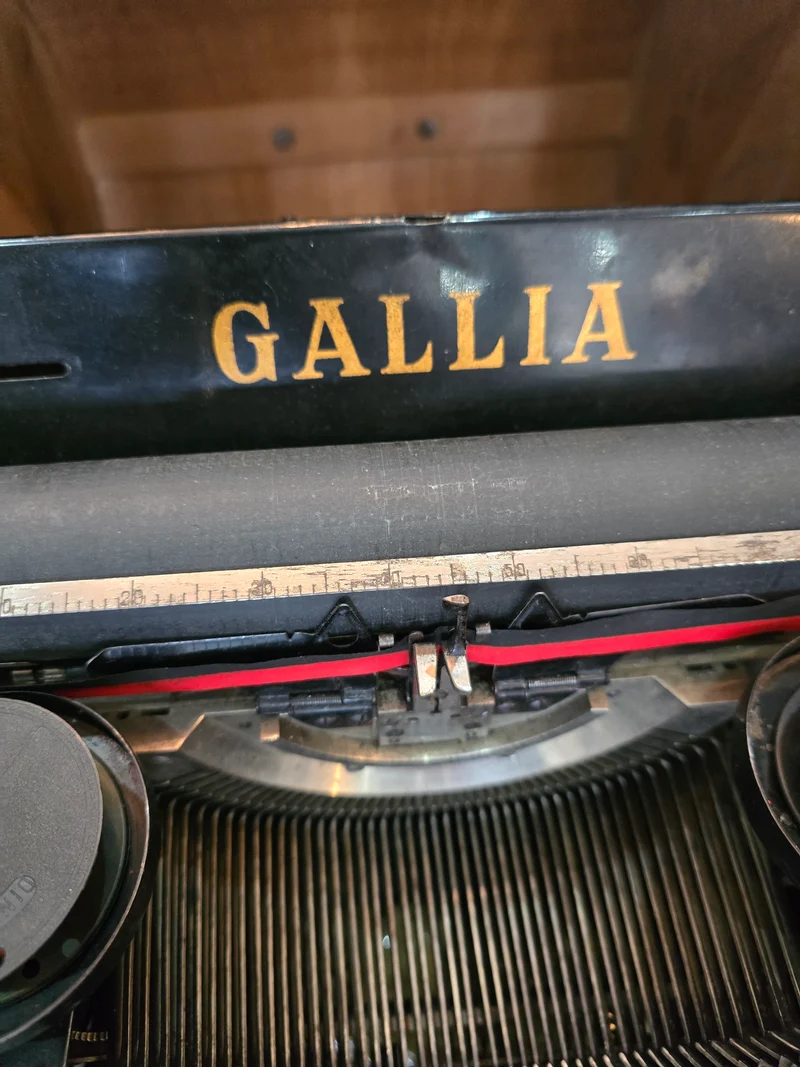Machine à écrire Gallia, boîte d’origine