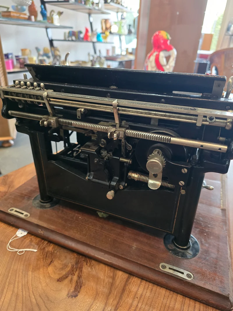 Machine à écrire Gallia, boîte d’origine