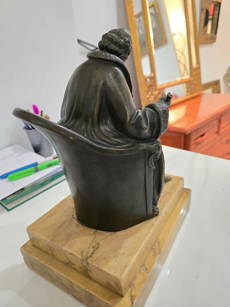 Bronze penseur Voltaire