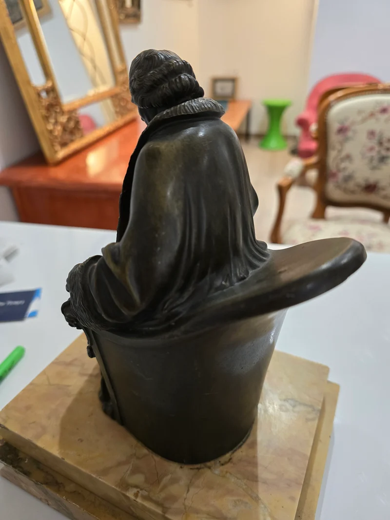 Bronze penseur Voltaire