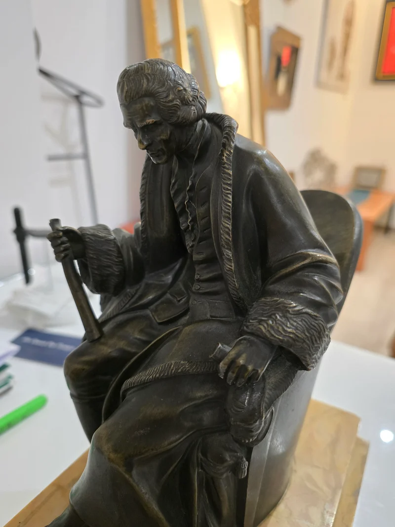 Bronze penseur Voltaire