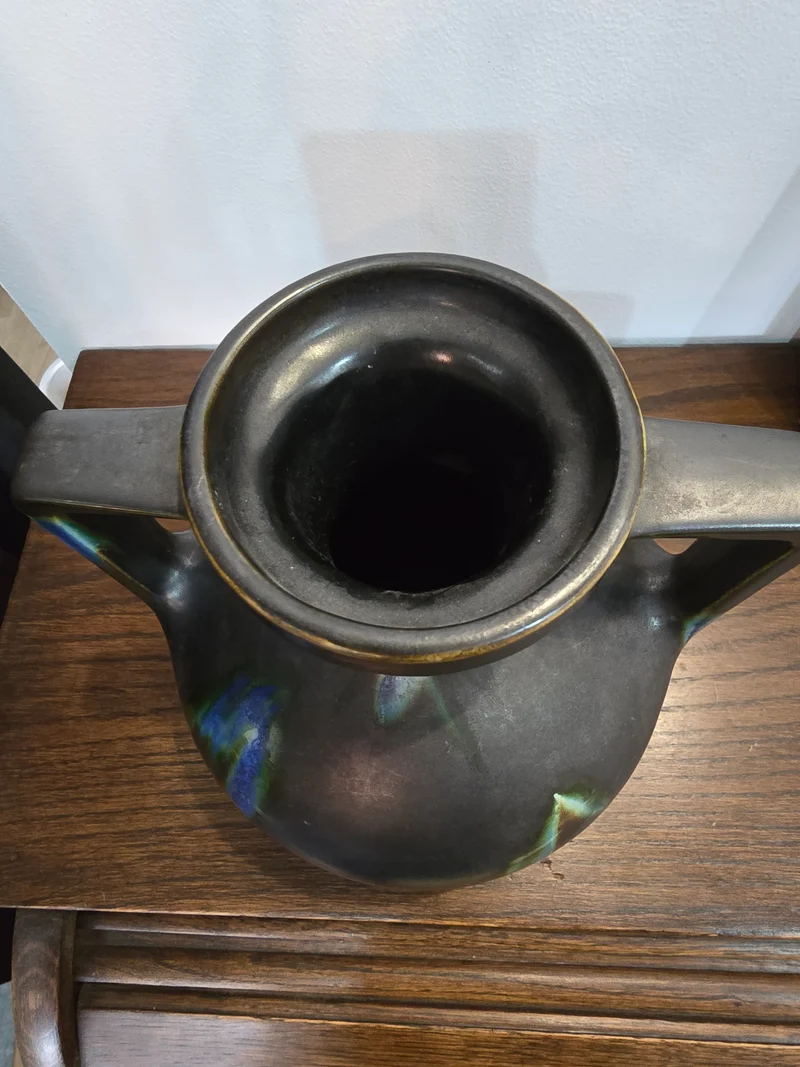 Vase en faïence a 2 anses
