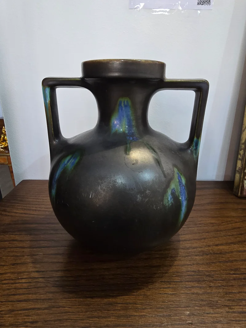 Vase en faïence a 2 anses