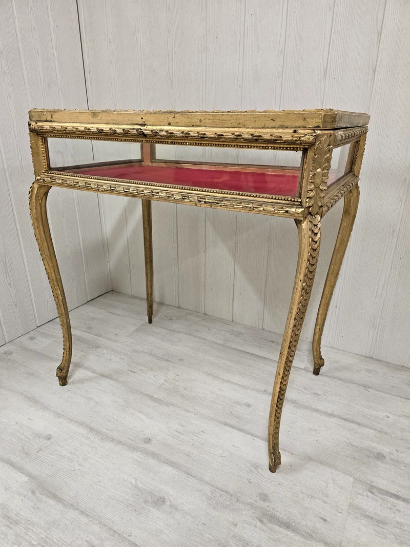 Table vitrine 19ème style louis xv bois doré