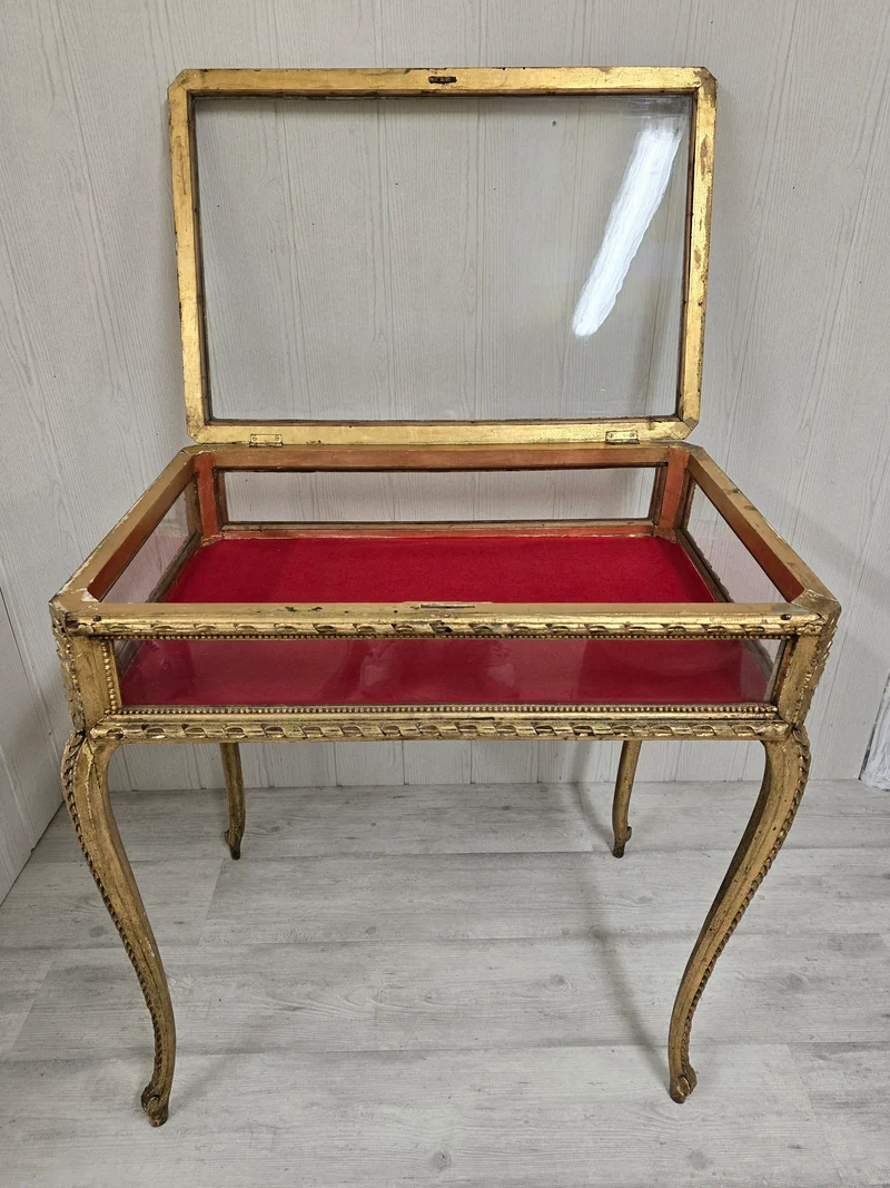 Table vitrine 19ème style louis xv bois doré