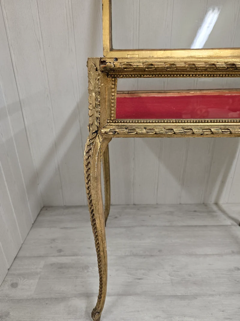 Table vitrine 19ème style louis xv bois doré