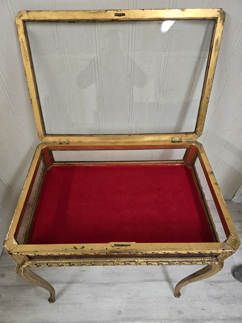 Table vitrine 19ème style louis xv bois doré