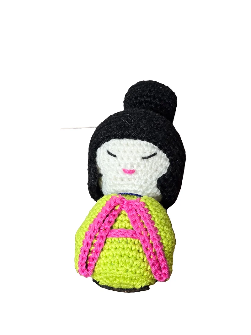 Kokeshi doll vert
