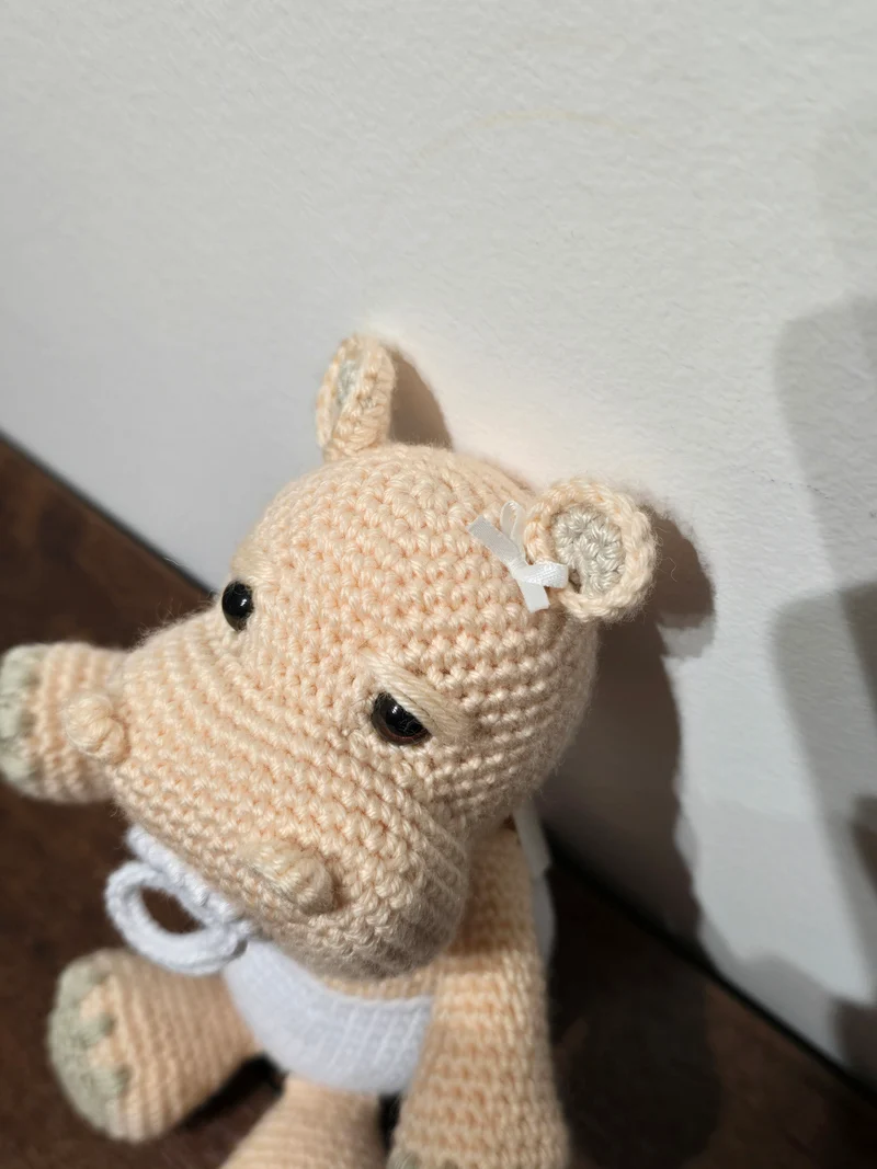 Bébé hippo beige tétine