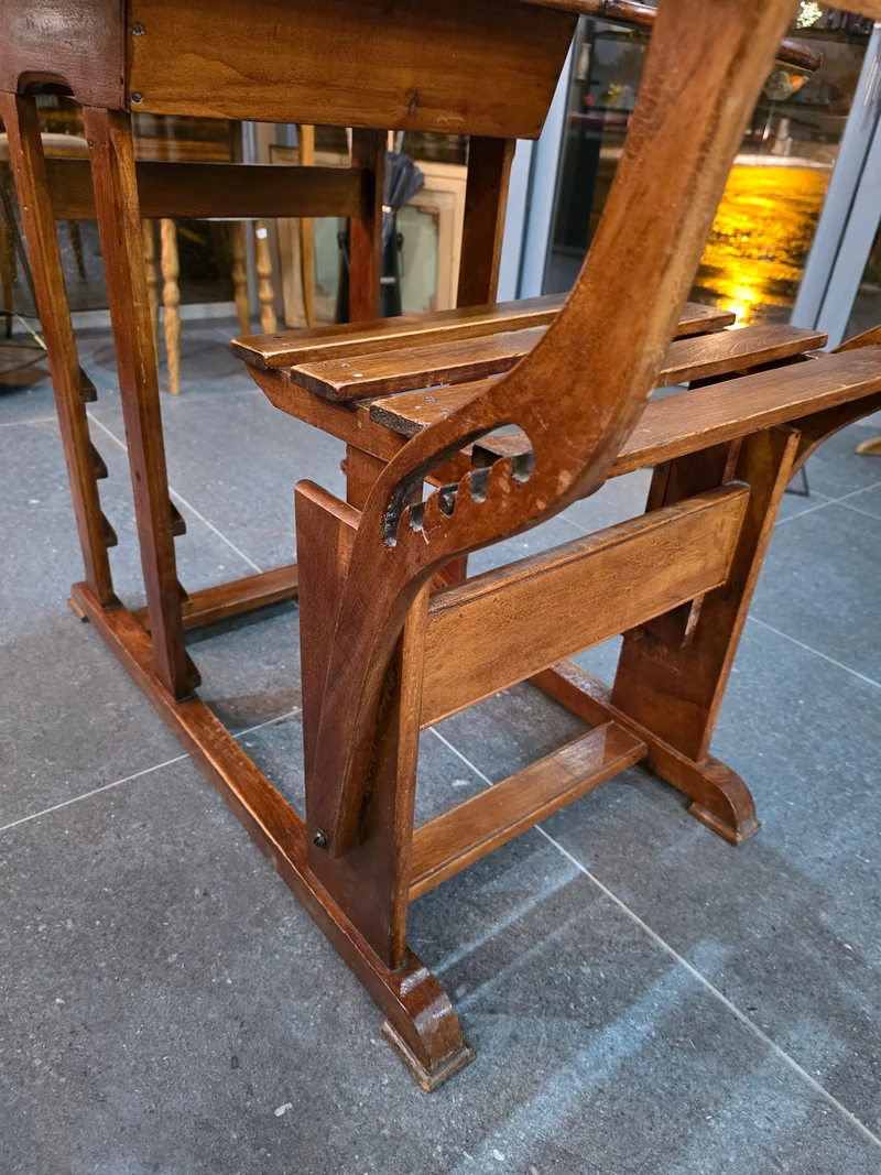 Pupitre d’écolier ancien