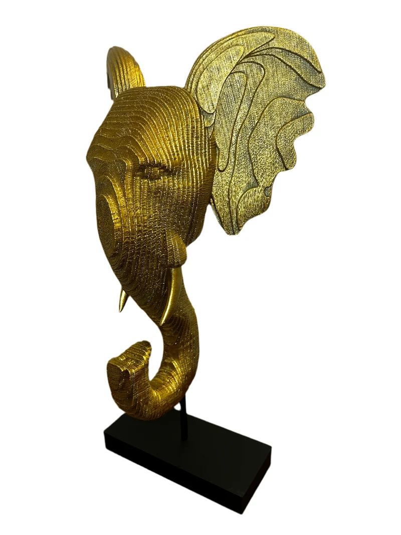 Éléphant sur socle