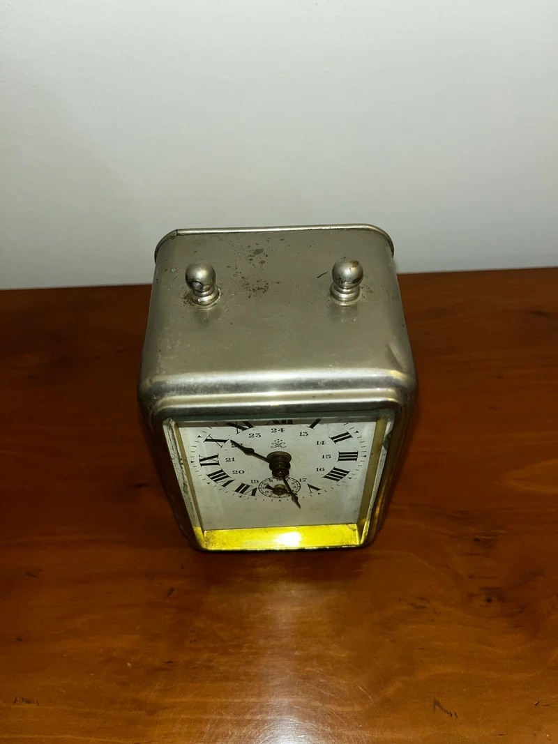 Horloge pendule réveil d’officier Le vainqueur