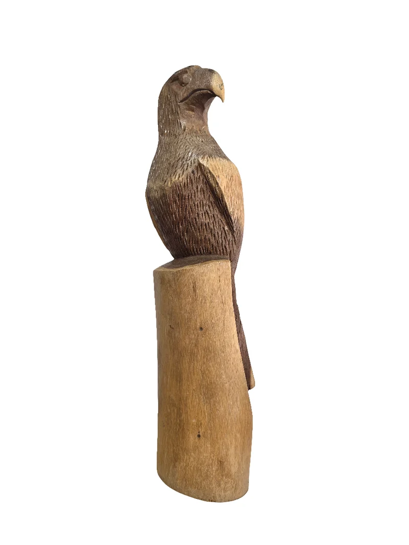 Sculpture aigle taillé main