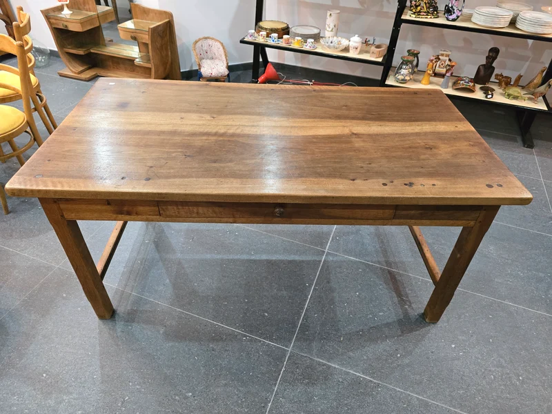 Table de ferme en noyer