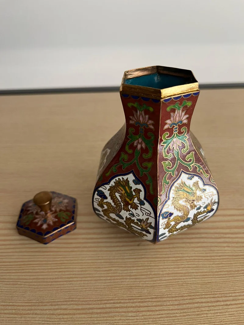 Récipient cloisonné chinois en bronze