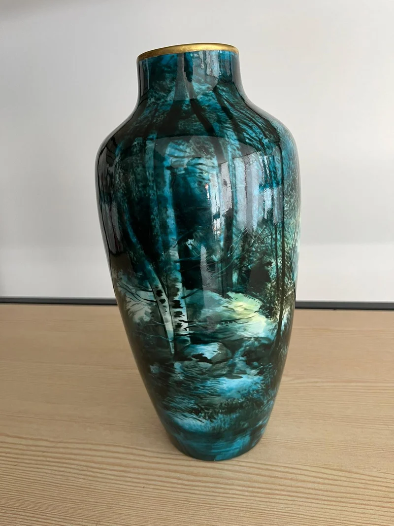 Vase limoges, artiste de France signé CA peint mains