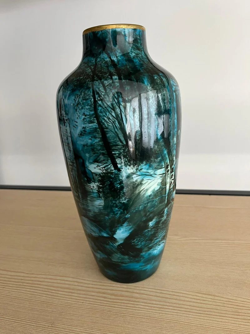 Vase limoges, artiste de France signé CA peint mains