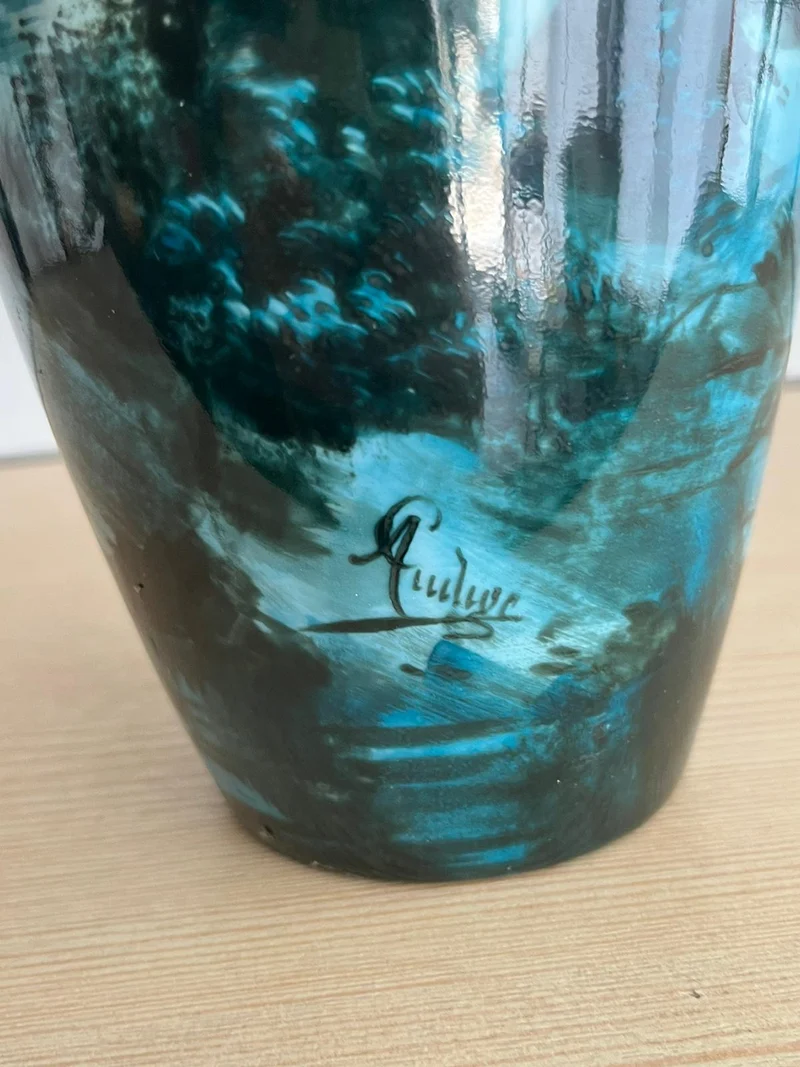 Vase limoges, artiste de France signé CA peint mains