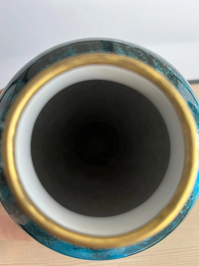 Vase limoges, artiste de France signé CA peint mains