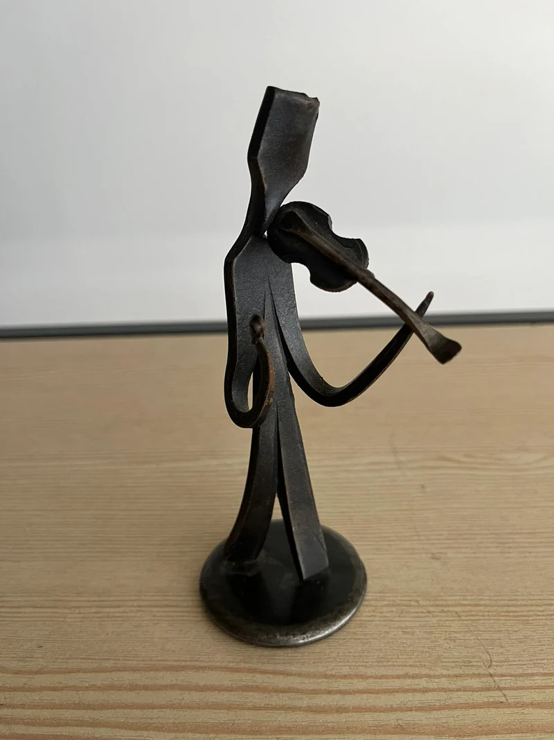 Sculpture abstraite vintage violoniste en fer