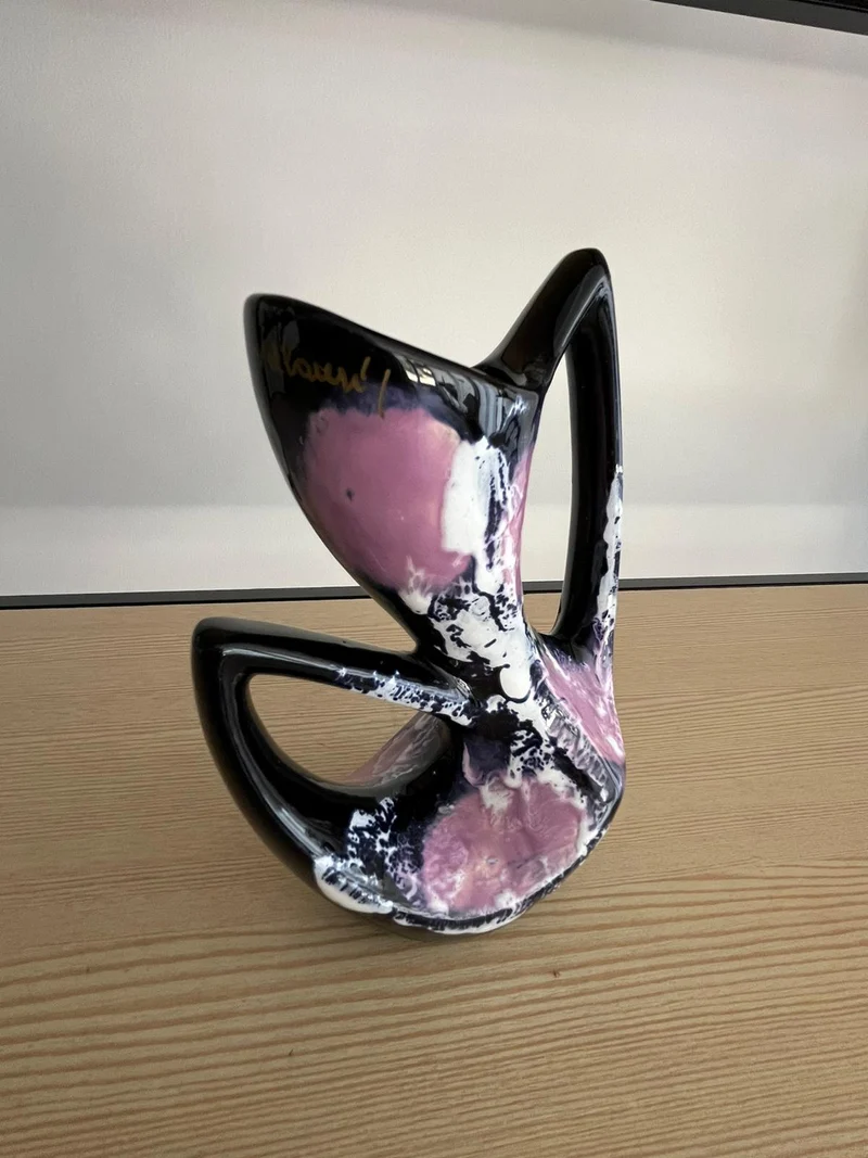 Vase en ceramique vintage signé