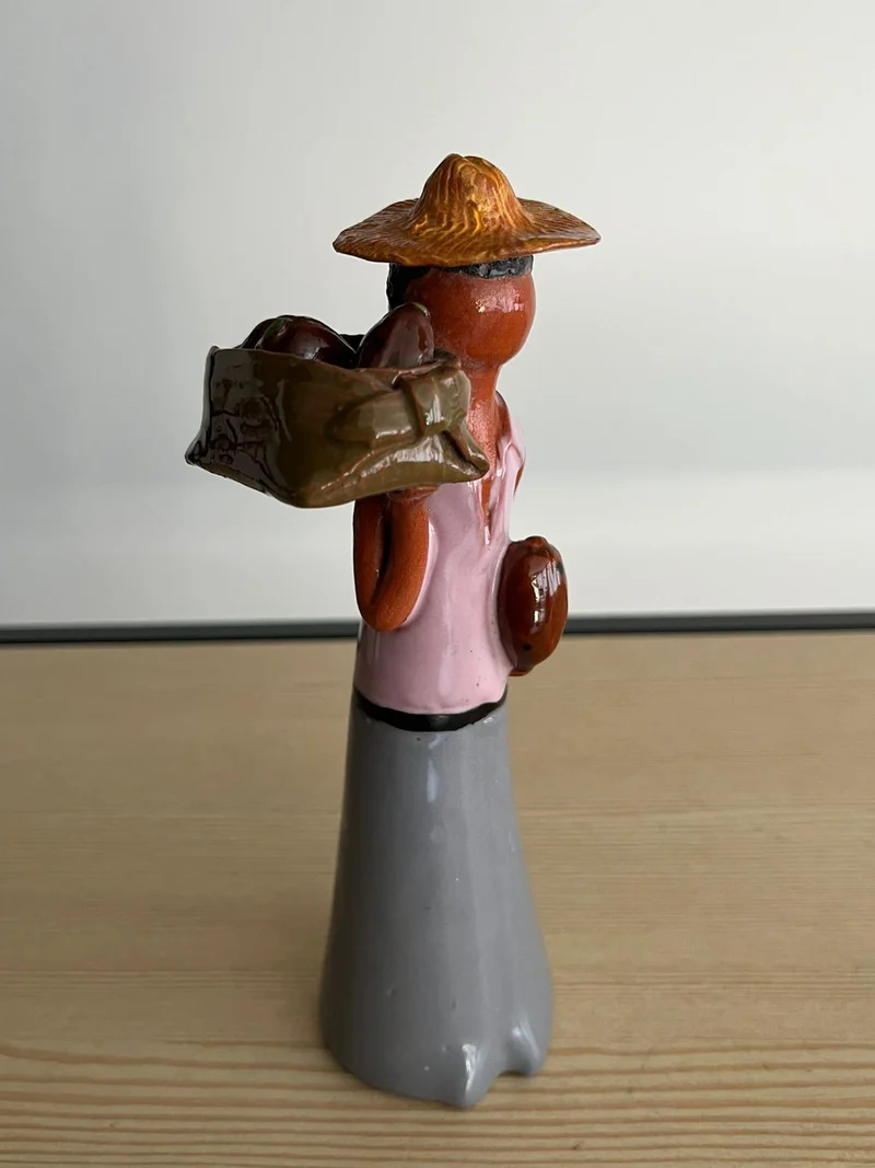 Statuette artisanal signé Lime de République dominicaine