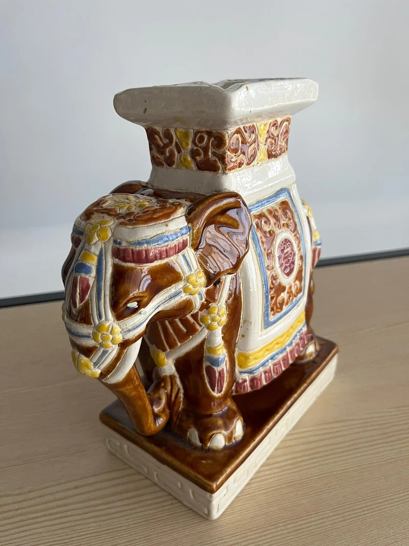 Cendrier elephant vintage en céramique