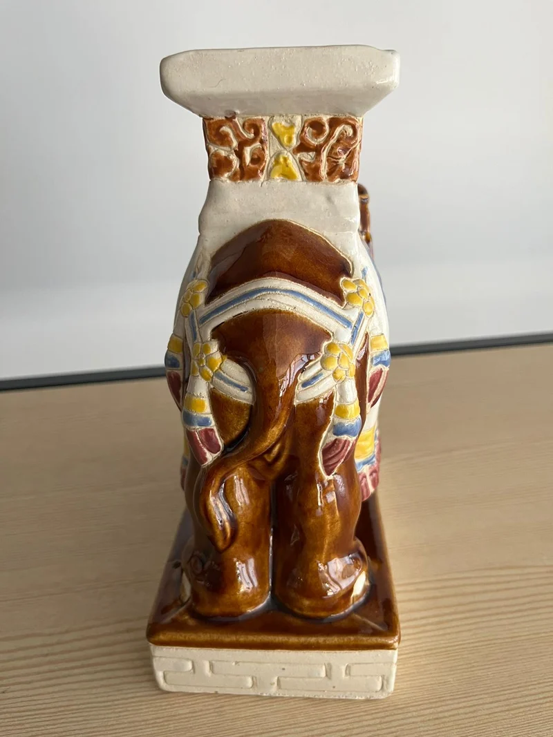 Cendrier elephant vintage en céramique