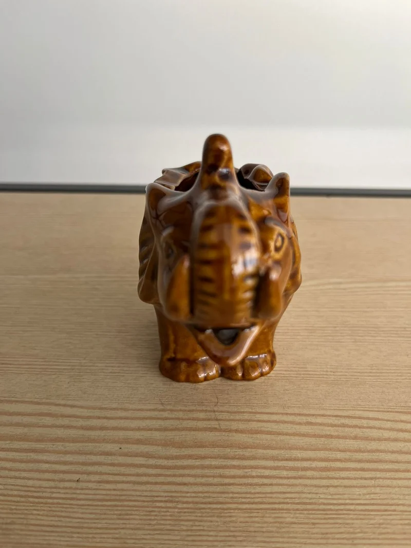 Éléphant en céramique vintage