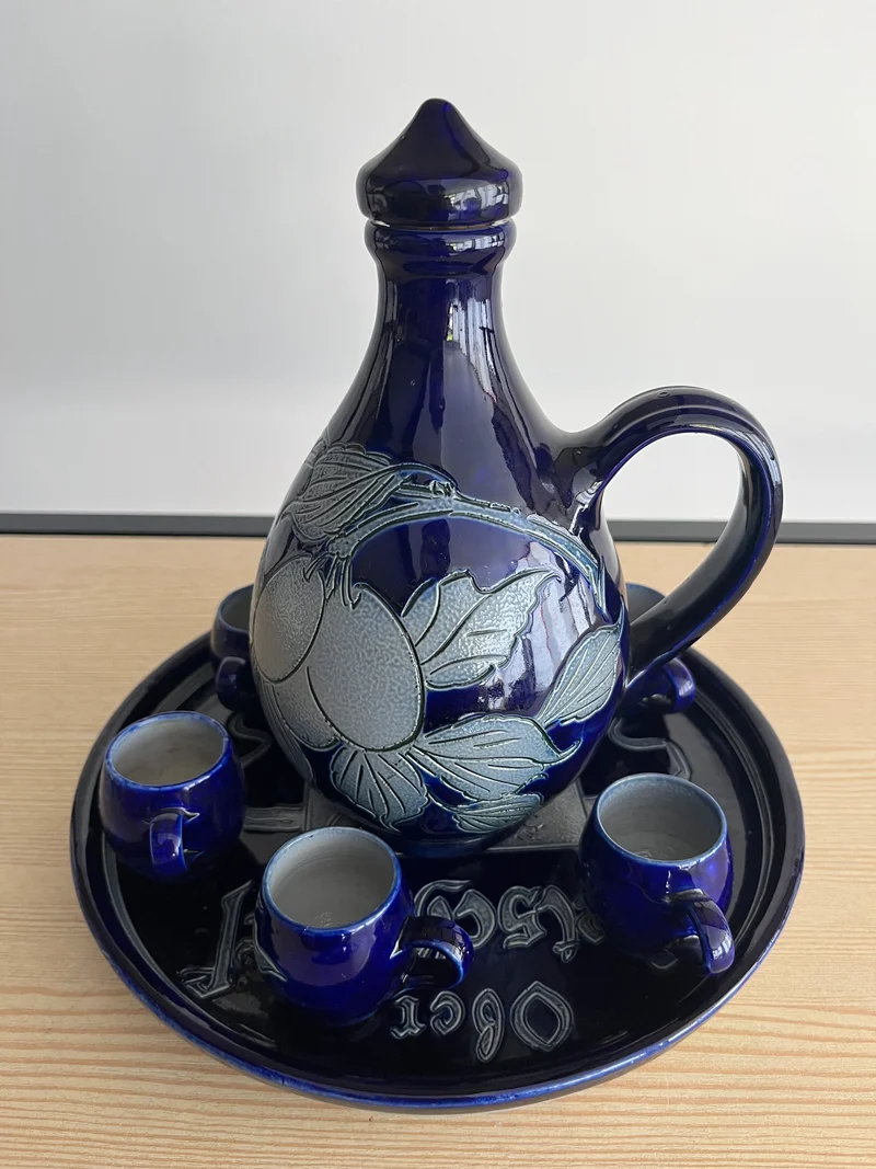 Service à liqueur signé Marcel Schmitter Betischdorf - en grès d’Alsace
