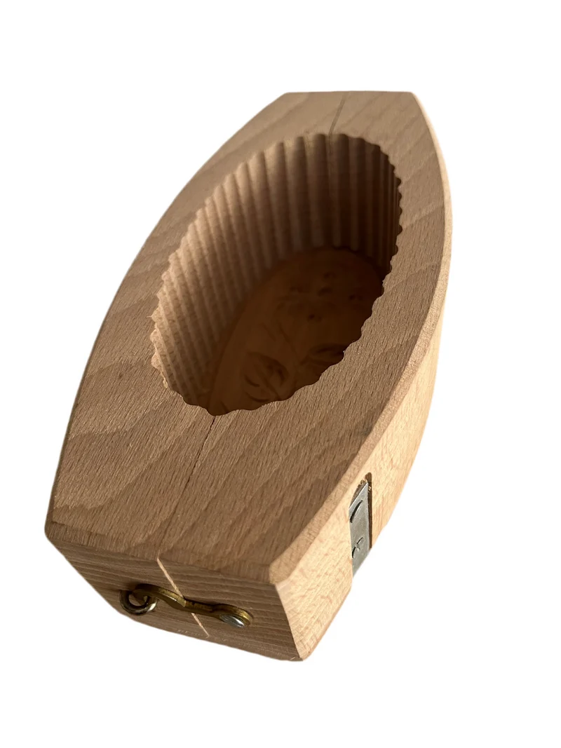 Moule à beurre en bois