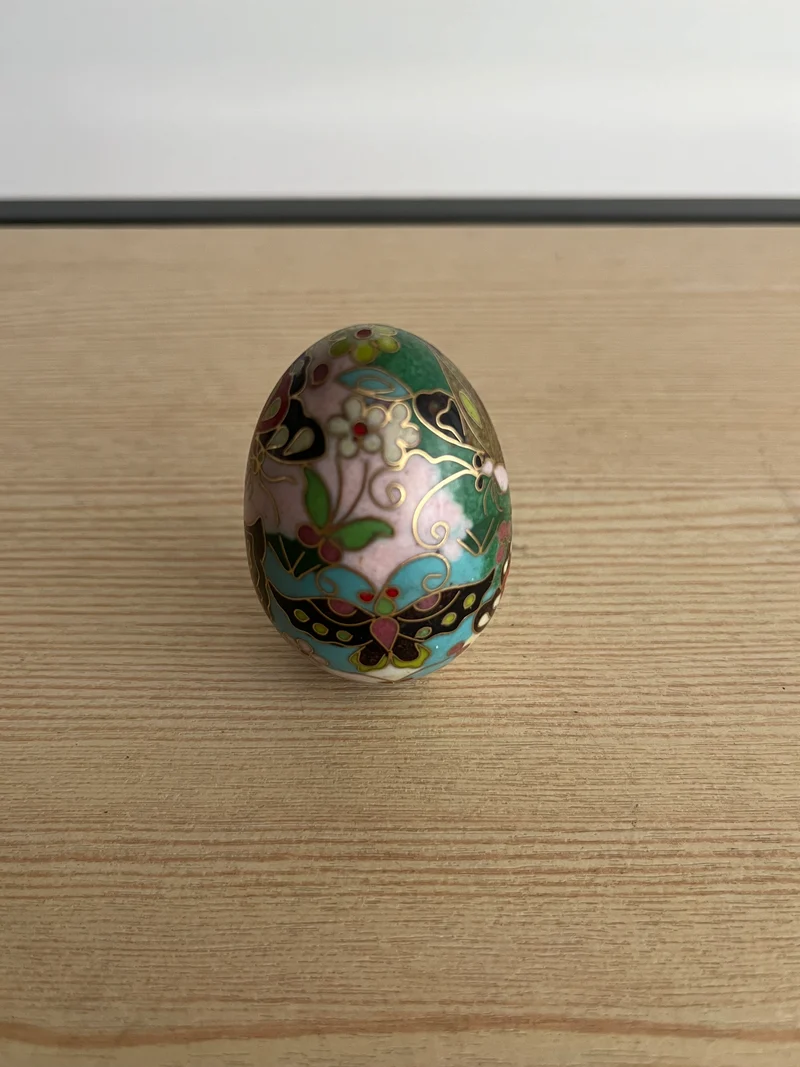 Œuf avec socle