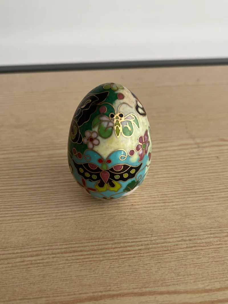Œuf avec socle